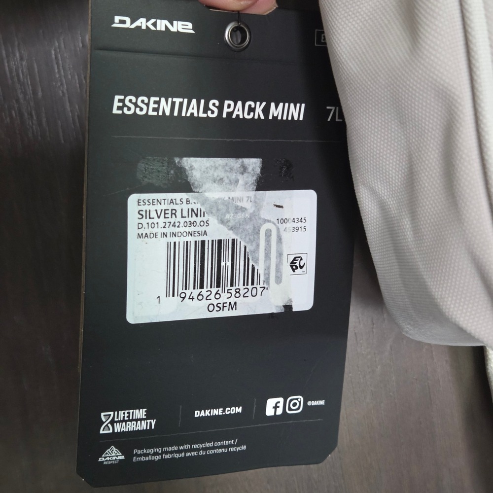 Dakine Essentials Pack Mini Backpack Silver Lining Recycled Material 7L - Picture 3 of 16